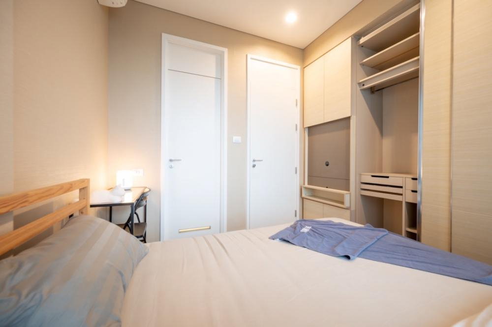 รูป 🏙️ สัมผัสชีวิตเหนือระดับ! คอนโด The Saint Residences พร้อมเฟอร์นิเจอร์ครบ (DSL476) - รูปที่ 12/20