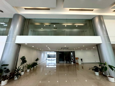 Retail spaces for rent Bangkok : Space for Rent, perfect condition, Asoke-Phetchaburi ** NO CO-AGENT **