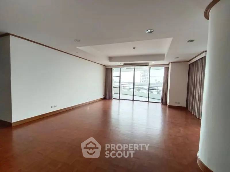 รูป คอนโด 3-ห้องนอน ที่ บ้านเย็นอากาศ ใน ช่องนนทรี (ID 2873534) - รูปที่ 2/19