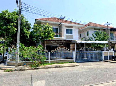 Houses for sale Bang Bua Thong Nonthaburi : For Sale House , Kunasiri Buathong 4 , wide frontage , Bang Khu Rat , Bang Bua Thong , Nonthaburi , CX-153167 ✅ Live chat with us ADD LINE @connexproperty ✅