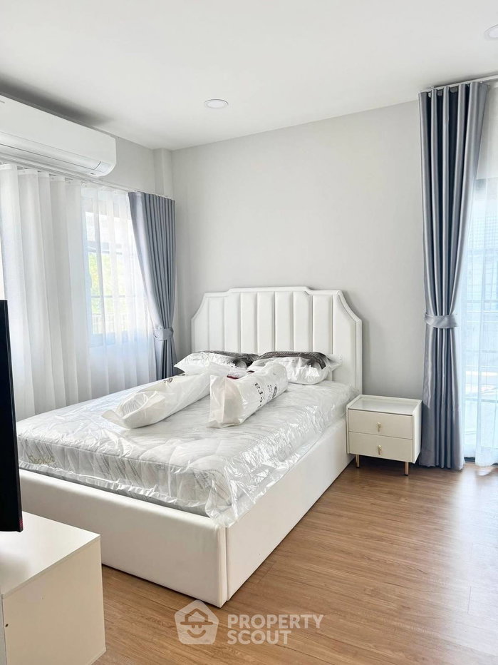 รูป บ้าน 4-ห้องนอน ที่ เซนโทร บางนา ใน บางแก้ว (ID 2875143) - รูปที่ 10/12