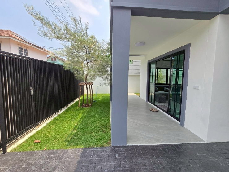 รูป บ้านเดี่ยว  รามอินทรา ใกล้รถไฟฟ้าสายสีชมพู  หมู่บ้านร่มเย็น นัดชมบ้าน 085-318-6868 คุณวา - รูปที่ 4/28
