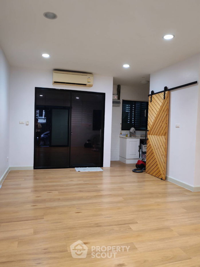 รูป ทาวน์เฮ้าส์ 3-ห้องนอน ที่ บ้านกลางเมือง พระราม 9 - รามคำแหง ใน พลับพลา (ID 2873203) - รูปที่ 3/30