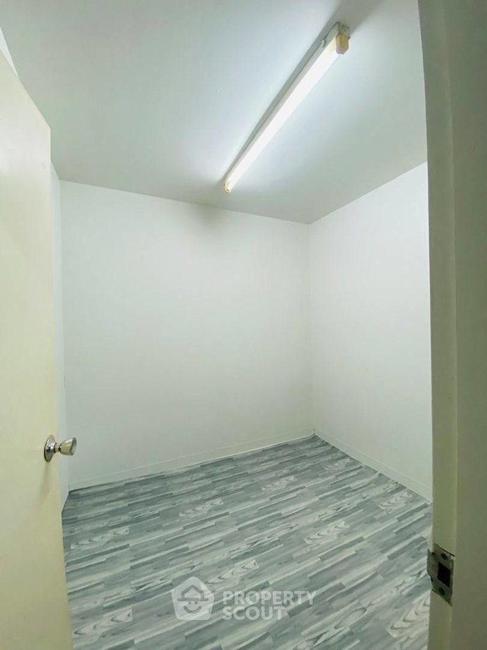 รูป คอนโด 3-ห้องนอน ที่ สายชล แมนชั่น ใกล้ BTS สะพานตากสิน (ID 2874554) - รูปที่ 26/27