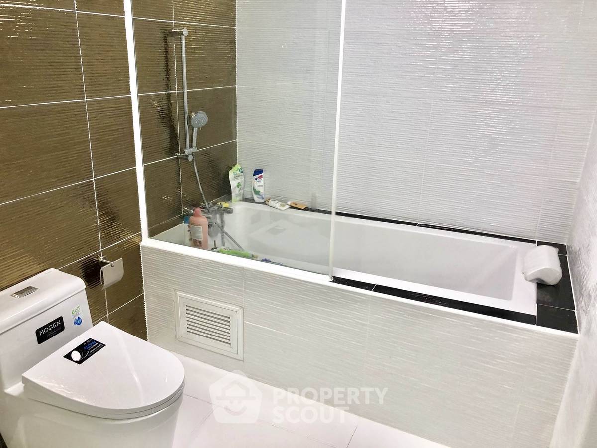 picture 3-BR Condo at DS Tower 1 near BTS Phrom Phong (ID 2873218) - 12/18