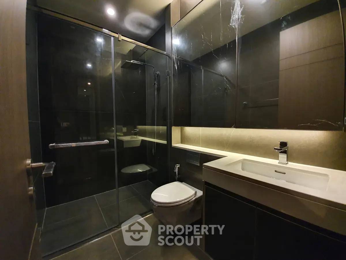 picture 2-BR Condo at The Esse At Singha Complex near MRT Phetchaburi (ID 2873728) - 9/10