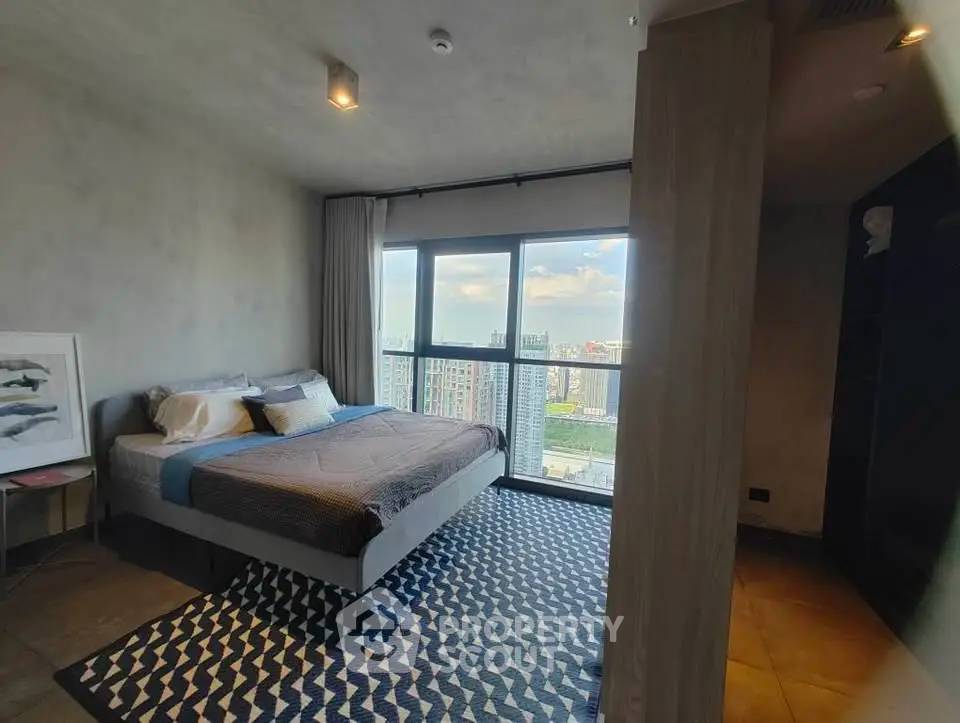 picture 3-BR Condo at The Lofts Asoke near MRT Phetchaburi (ID 2874357) - 8/13