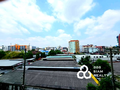 Condos for sale : Hot Deal !!  Condo Baan Phrayapirom - Ratchada Type 2 bed Size 63 sqm  High floor, Open view