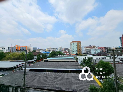 Hot Deal !!  Condo Baan Phrayapirom - Ratchada Type 2 bed Size 63 sqm  High floor, Open view