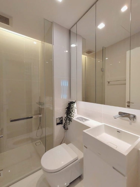 รูป 🏙️ สัมผัสชีวิตเหนือระดับ! คอนโด The Saint Residences พร้อมเฟอร์นิเจอร์ครบ (DSL1822) - รูปที่ 10/14