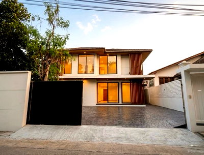 บ้านเดี่ยว ม.ศรีนครินทรวิโรฒ วิทยาเขตประสานมิตร : S1214 ✨ บ้านเดี่ยว ใจกลางสุขุมวิท 71 เดินทางไปทองหล่อเพียง 10 นาที ‼️ราคาพิเศษ เพียง 28,000,000 บาท 🔥