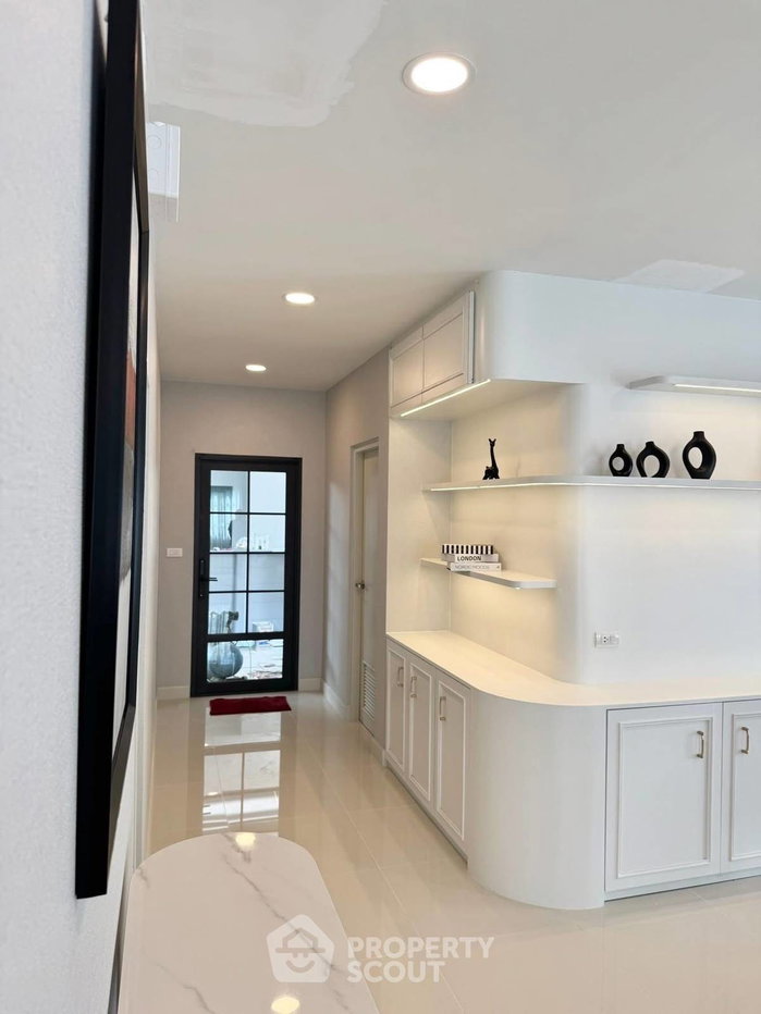 รูป บ้าน 4-ห้องนอน ที่ เซนโทร บางนา ใน บางแก้ว (ID 2875143) - รูปที่ 5/12