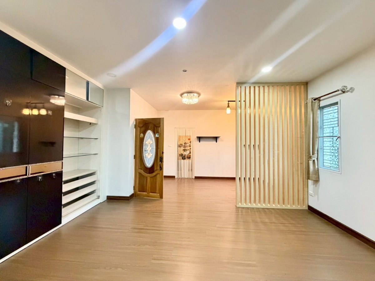 รูป 12.9 ล้าน บ้านหลังใหญ่ ทำเลหายาก | บ้านแปลงมุม ตรงข้ามสวน | Lake Valley บ่อวิน 5 ห้องนอน 4 ห้องน้ำ - รูปที่ 17/53