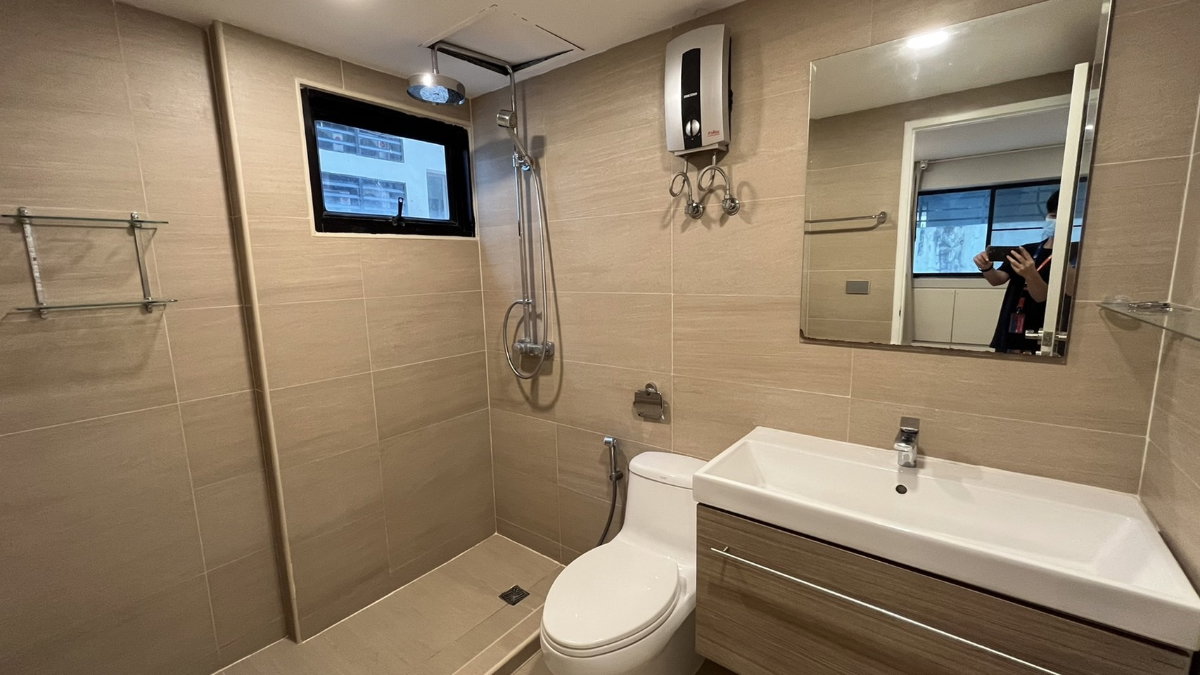 picture Luxury 2BR Condo in Sukhumvit | Oversized 122 SQM | High Yield Asset - [U1094704] - 5/17