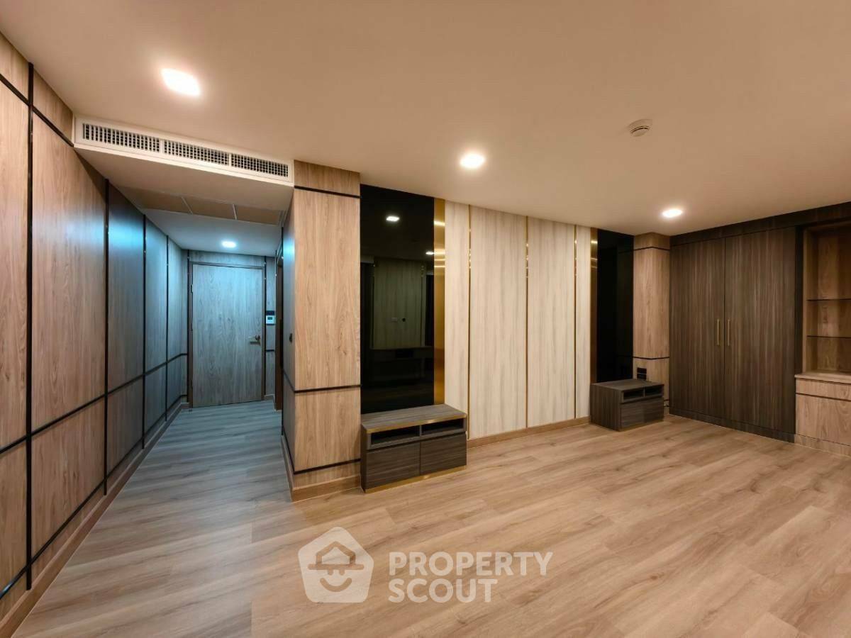 picture 3-BR Condo at Somkid Gardens Condominium near BTS Chit Lom (ID 1736733) - 26/50