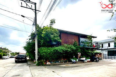 บ้านเดี่ยว ถนนรามอินทรา : ขายบ้านเดี่ยว 2ชั้น หลังมุม นวมินทร์ 86 หมู่บ้านเดอะแพลนท์  ใกล้รถไฟฟ้าสายสีชมพู