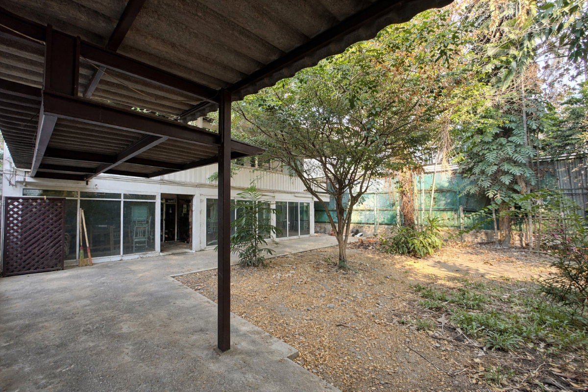 รูป บ้านให้เช่าเหมาะทำธุรกิจ ใจกลางอโศก ** NO CO-AGENT ** - รูปที่ 2/7