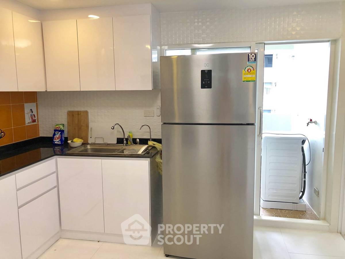 picture 3-BR Condo at DS Tower 1 near BTS Phrom Phong (ID 2873218) - 6/18