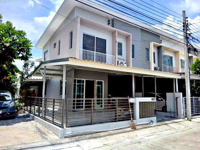 เช่าทาวน์โฮม นนทบุรี : R3000 ให้เช่าบ้านทาวน์เฮ้าส์ 2 ชั้น หมู่บ้าน The Connect 1 เมืองทองธานี (ว่างค่ะ) ใกล้ อิมแพ็ค เมืองทองธานี