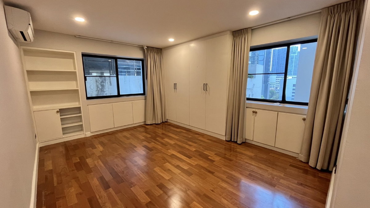 picture Luxury 2BR Condo in Sukhumvit | Oversized 122 SQM | High Yield Asset - [U1094704] - 11/17