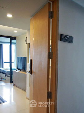 1-BR Condo at Socio Ruamrudee near BTS Nana (ID 2868417)