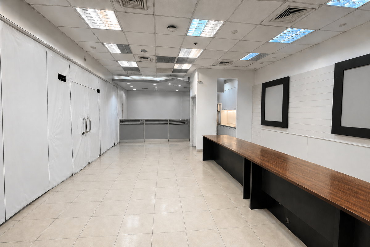 รูป ร้านค้าใจกลางอโศก เหมาะทำธุรกิจทุกประเภท ** NO CO-AGENT ** - รูปที่ 2/5