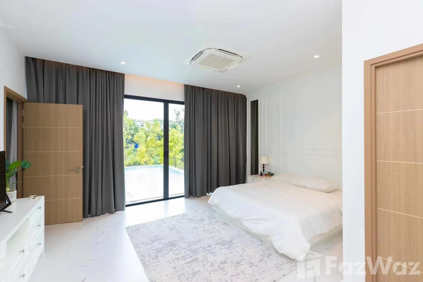 picture River view , 3 Bedroom + 1 bedrooms 4 Bathrooms 1916283 - 12/16
