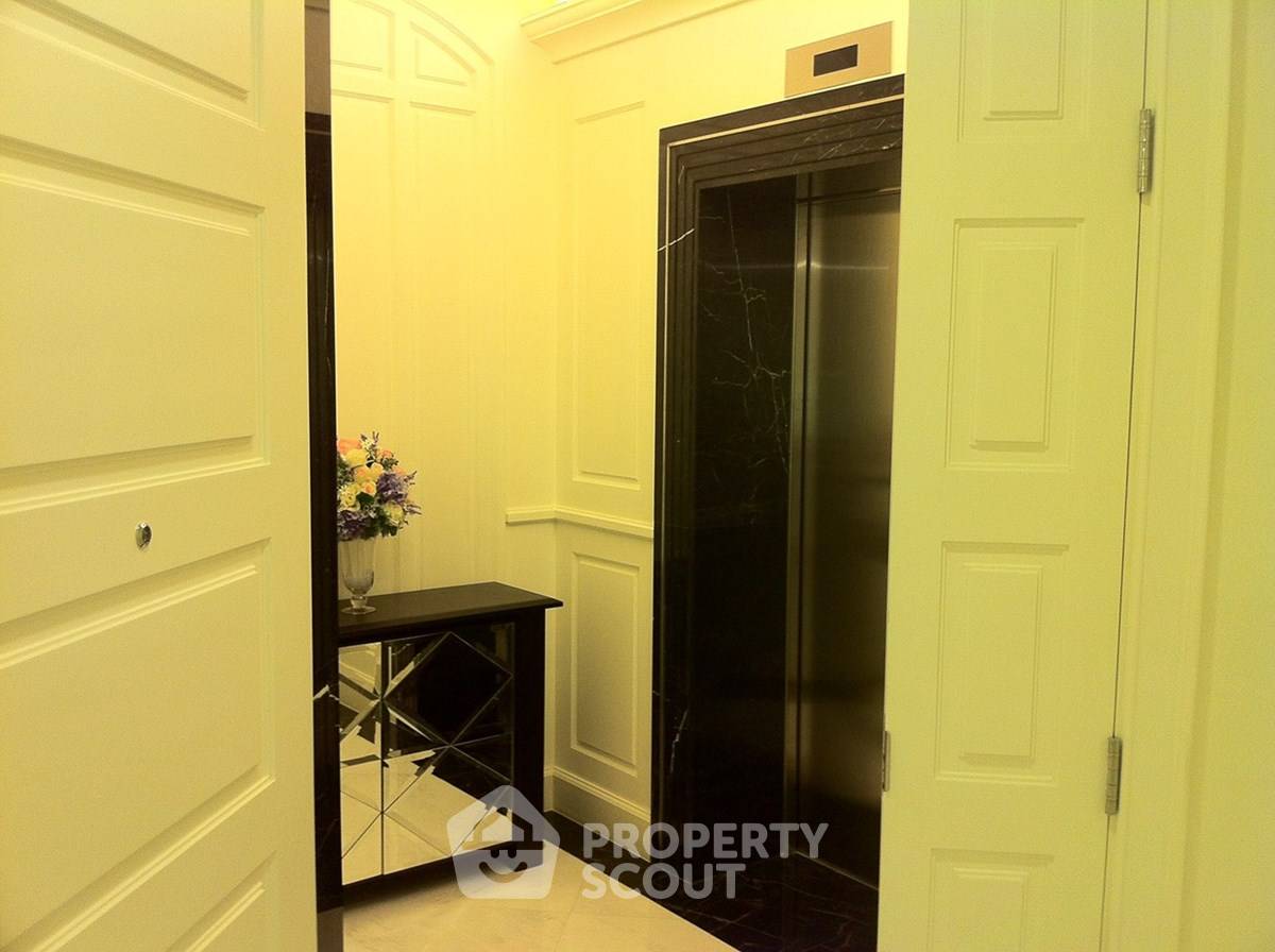 picture 2-BR Condo at Royce Private Residences near MRT Sukhumvit (ID 2874580) - 11/11