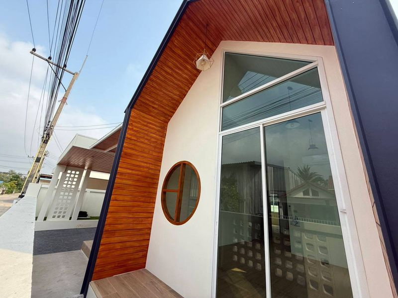 รูป ขายบ้านโครงการใหม่ ใกล้บางแสน ใน บ้านพอดี เดินทางสะดวก - รูปที่ 12/12