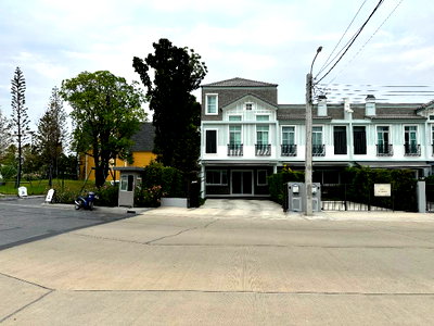 Townhouses for rent : ✨For rent Town House Indy 2 Bangna-Ramkhamhaeng 2✨LineID: @Propvel (with @ in front)✨
