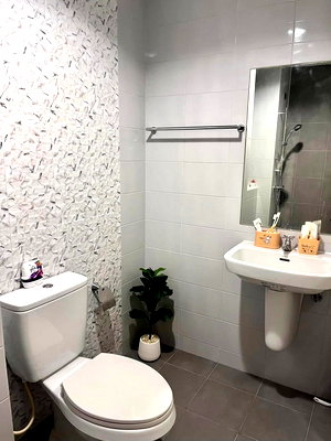 Condos for rent : 🔥 Near BTS Erawan, high floor, beautiful view, great price! 🔥 For rent: The Trust Condo @ BTS Erawan. Super convenient location, close to the