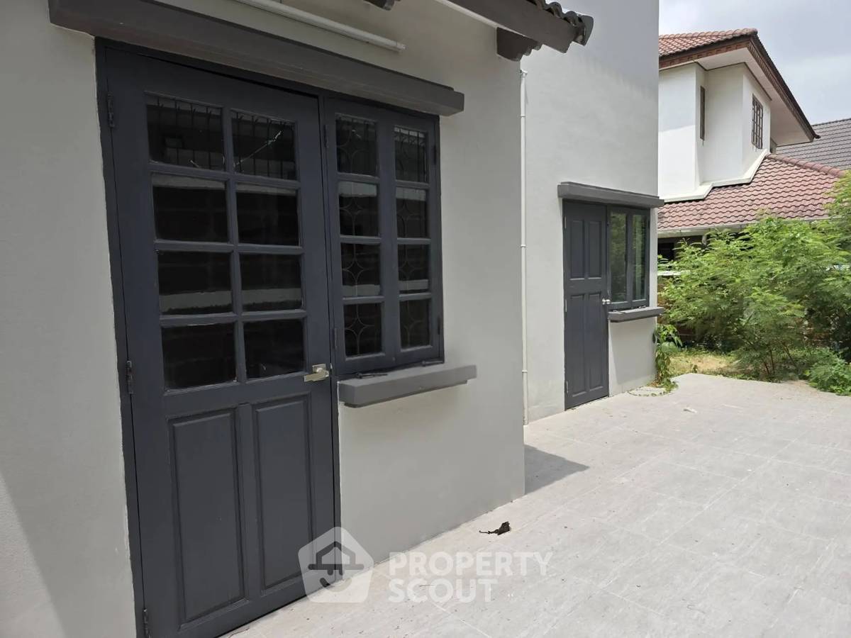 รูป บ้าน 3-ห้องนอน ที่ ลดาวัลย์ ศรีนครินทร์ ใน สำโรงเหนือ (ID 2874767) - รูปที่ 3/16