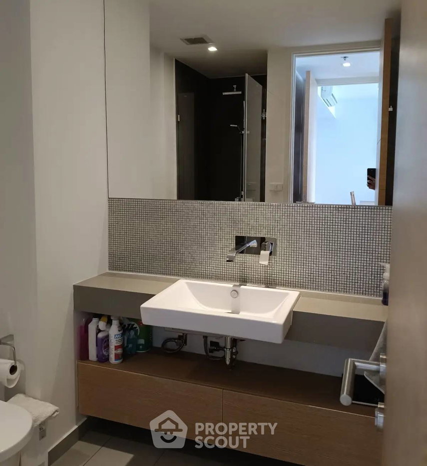 รูป คอนโด 1 ห้องนอน ชั้นสูง 19 ห้อง 45 ตร.ม. โครงการ The Lofts Ekkamai ใกล้ BTS เอกมัย 200 ม. (ID 2873860) - รูปที่ 12/15