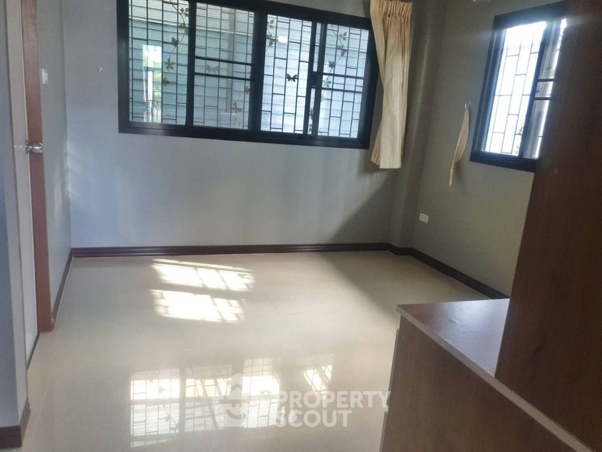 รูป บ้าน 5-ห้องนอน ใกล้ สนามบินเชียงใหม่ (ID 2870818) - รูปที่ 9/20