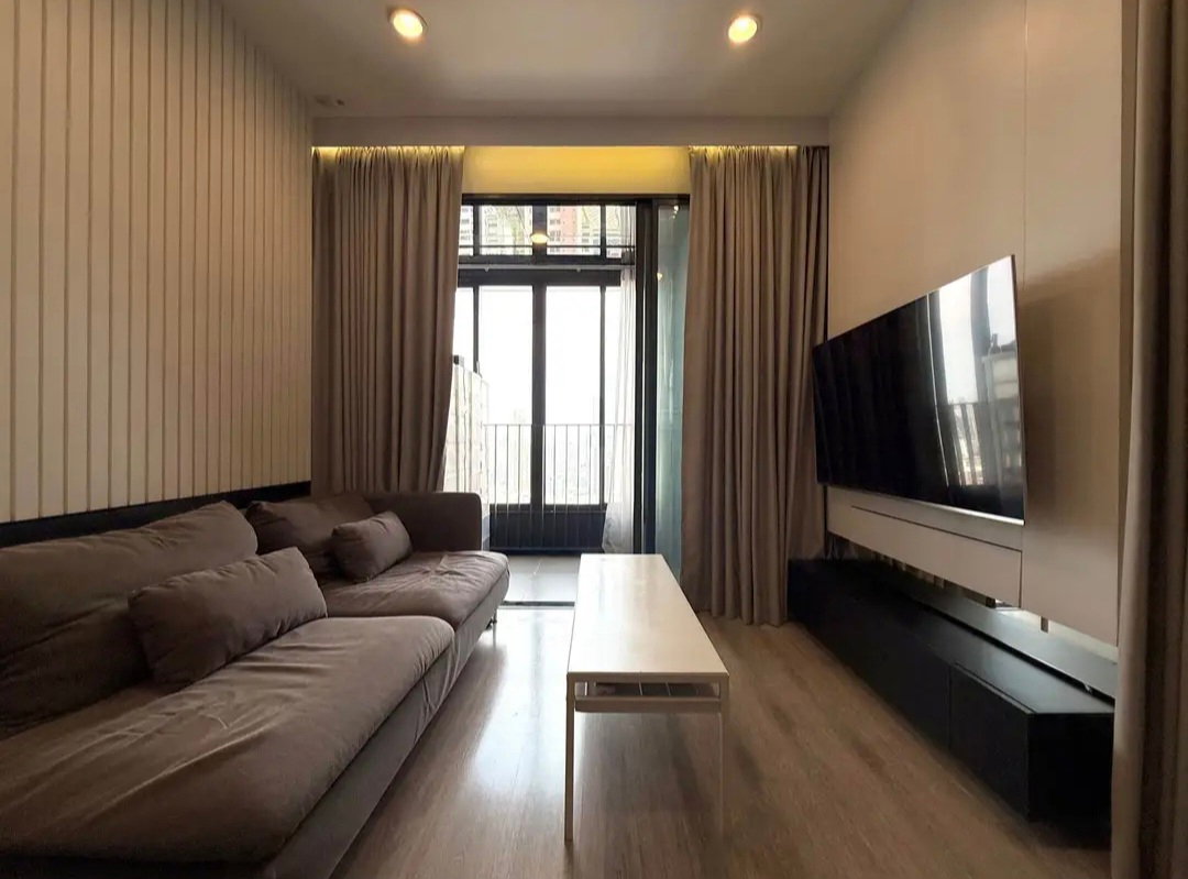 รูป IDEO MOBI ASOKE | ชั้น 34 วิว มศว สวยมาก ใกล้ MRT เพชรบุรี | Fully Furnished พร้อมอยู่ | 28,000 บาท/เดือน - รูปที่ 1/12