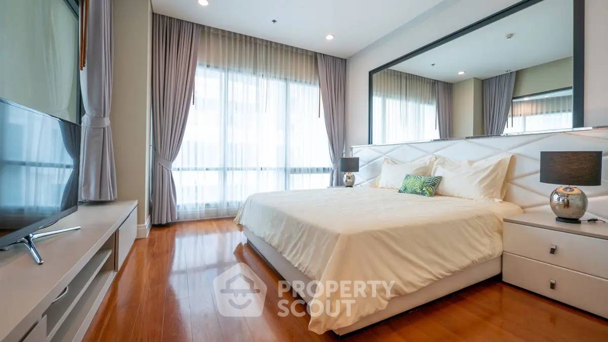 รูป คอนโด 3 ห้องนอน ขนาด 189 ตร.ม. ราคาเหมาะสม ที่ไบรท์ สุขุมวิท 24 ใกล้ BTS พร้อมพงษ์ (ID 2873789) - รูปที่ 6/8