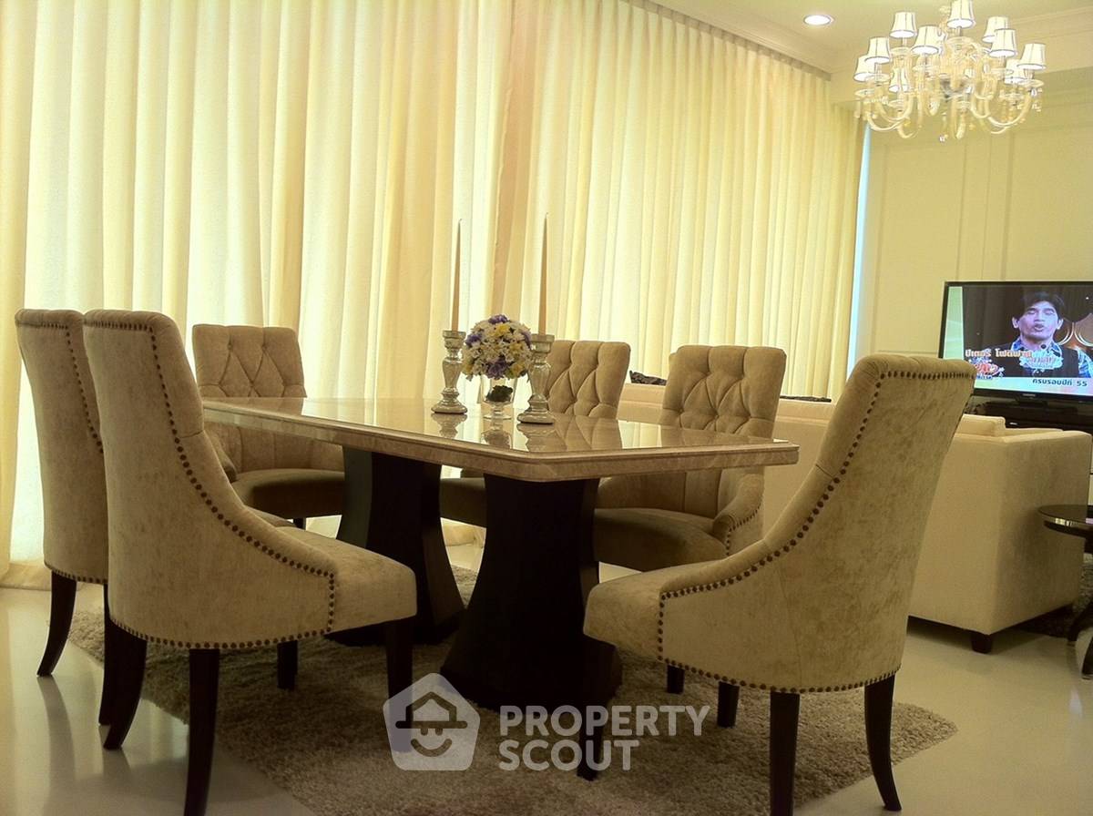 picture 2-BR Condo at Royce Private Residences near MRT Sukhumvit (ID 2874580) - 5/11