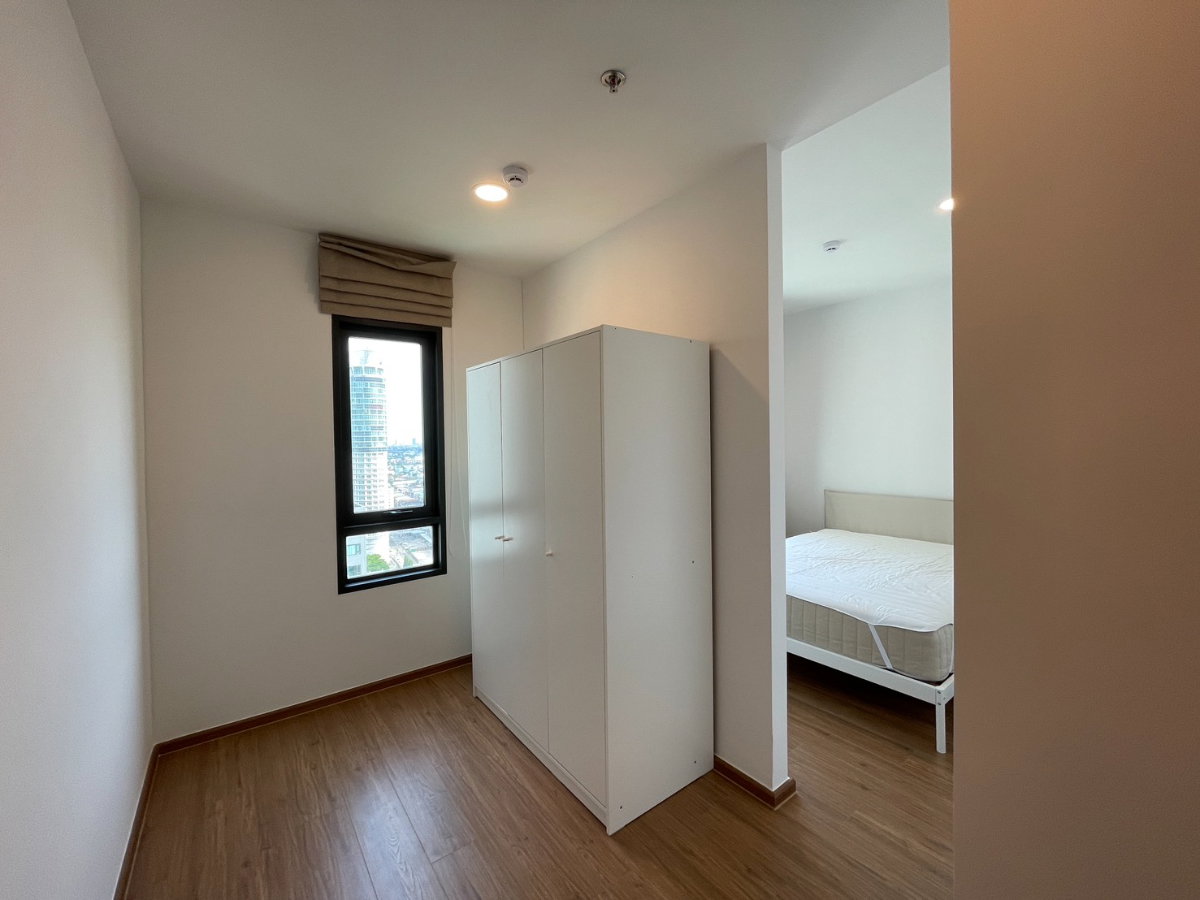 รูป ห้องใหญ่ที่สุด ห้องใหม่ คอนโด เดอะ ลิฟวิ่น รามคำแหง ชั้น 23 ขนาด 61 ตรม ใกล้ The Mall บางกะปิ - รูปที่ 10/61