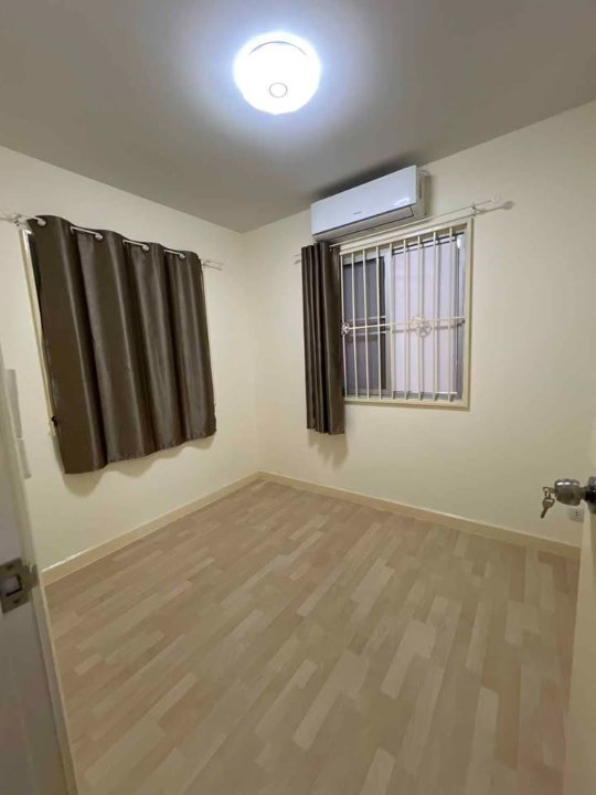 picture R3000 Townhouse For Rent The Connect 1 - 9/26