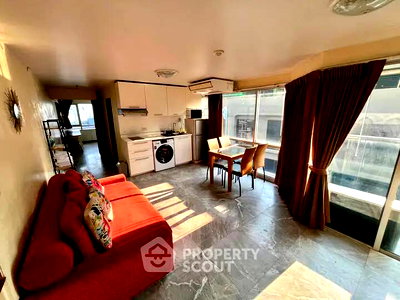 Condos for sale : 1-BR Condo at Sukhumvit Suite near BTS Nana (ID 2873520)
