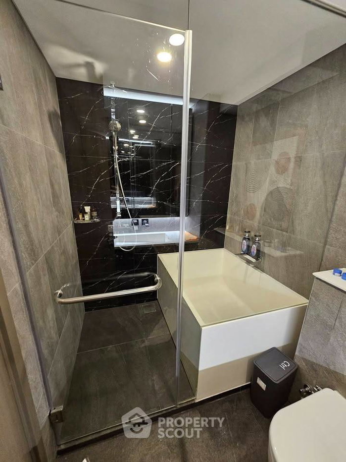 picture 2-BR Condo at Landmark @MRTA Station in Bang Kapi (ID 2873139) - 20/20