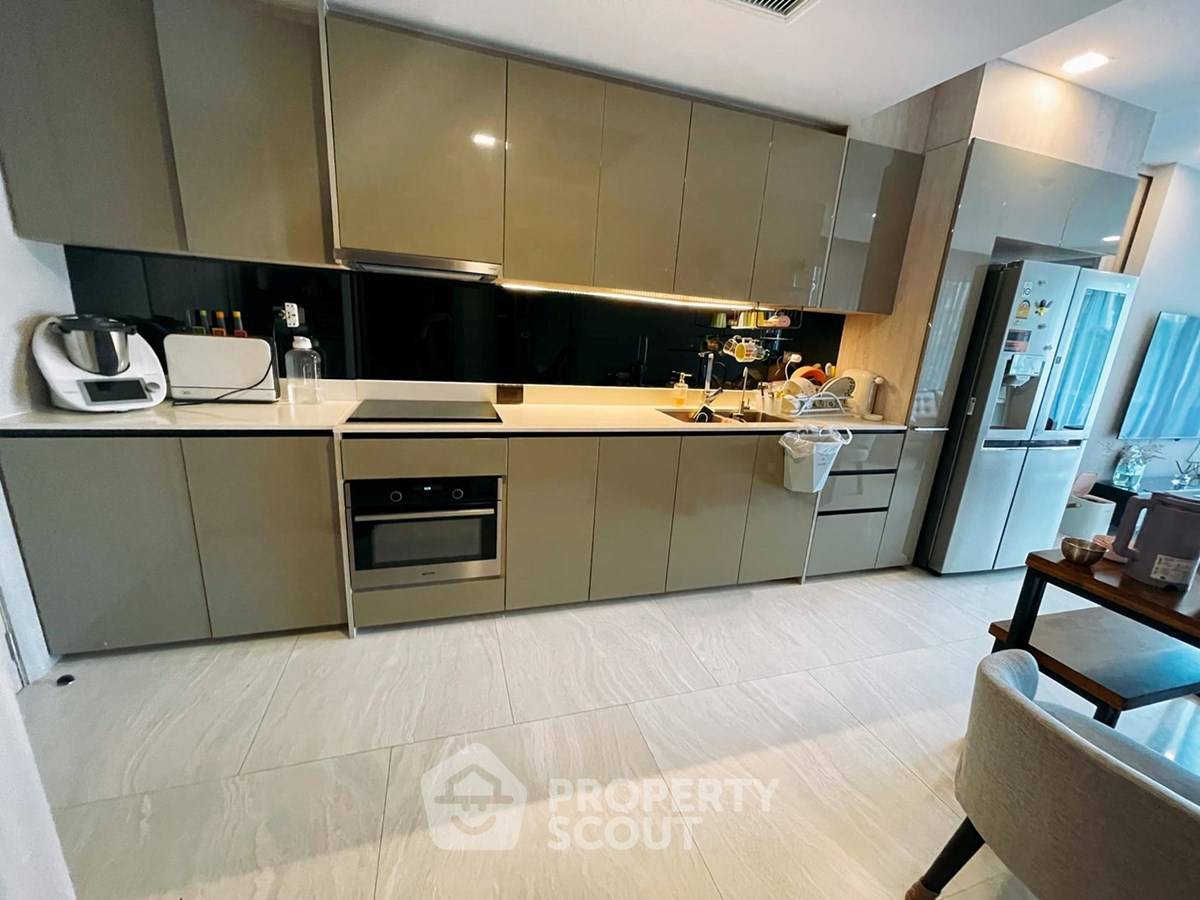 picture 2-BR Condo For Sale At Fynn Sukhumvit 31 Near MRT Sukhumvit (ID 2874484) - 3/11