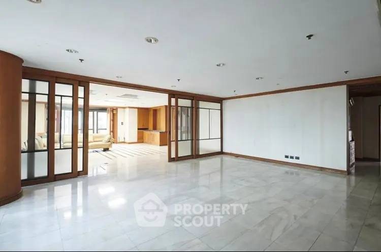 picture 4-BR Condo at Moon Tower Condominium near BTS Thong Lor (ID 2874650) - 4/15
