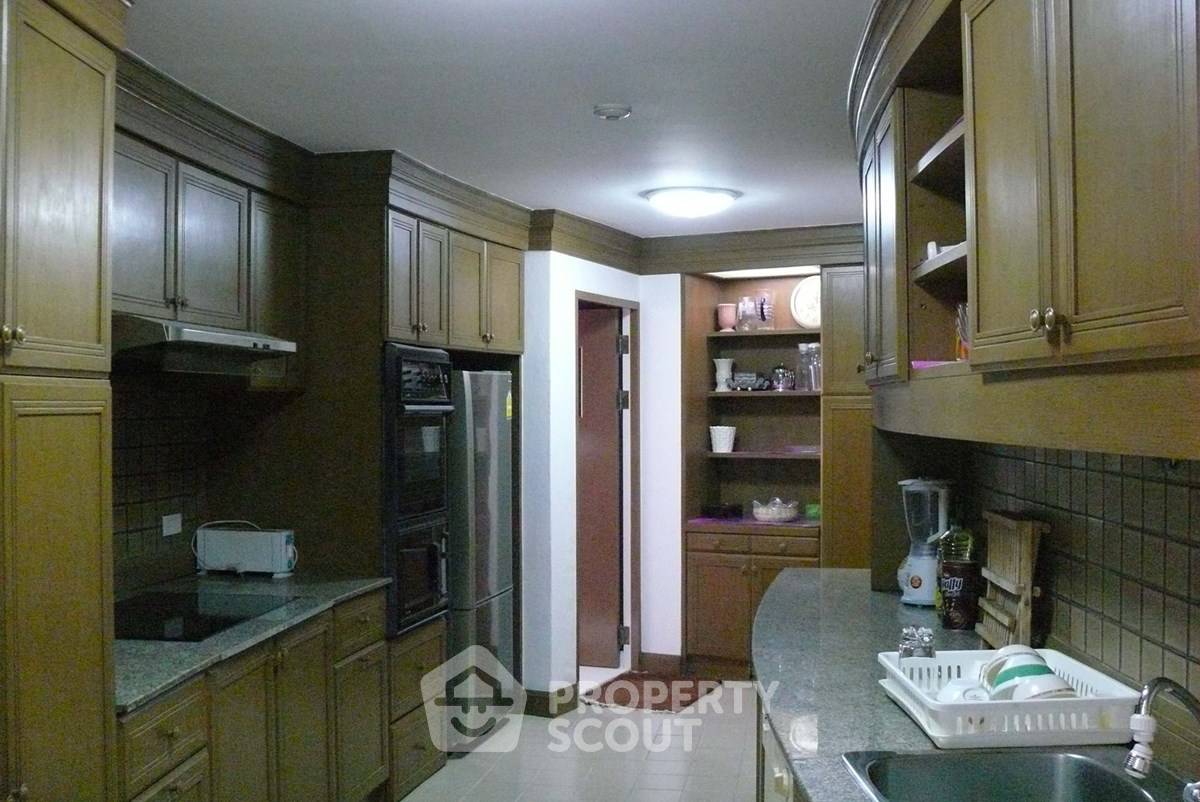 รูป คอนโด 3-ห้องนอน ที่ ศุภาคาร คอนโดมิเนียม ใกล้ BTS สะพานตากสิน (ID 2874602) - รูปที่ 11/34