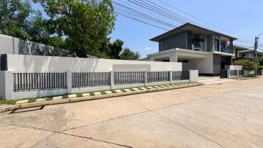 รูปภาพ เช่าบ้าน  สราญสิริ ศรีวารี MRT-ศรีนุช (สายสีเหลือง) ศีรษะจรเข้น้อย บางเสาธง สมุทรปราการ CX-153554 ✅ ทักไลน์ @connexproperty ตอบทันที ทีมงานมืออาชีพ ✅
