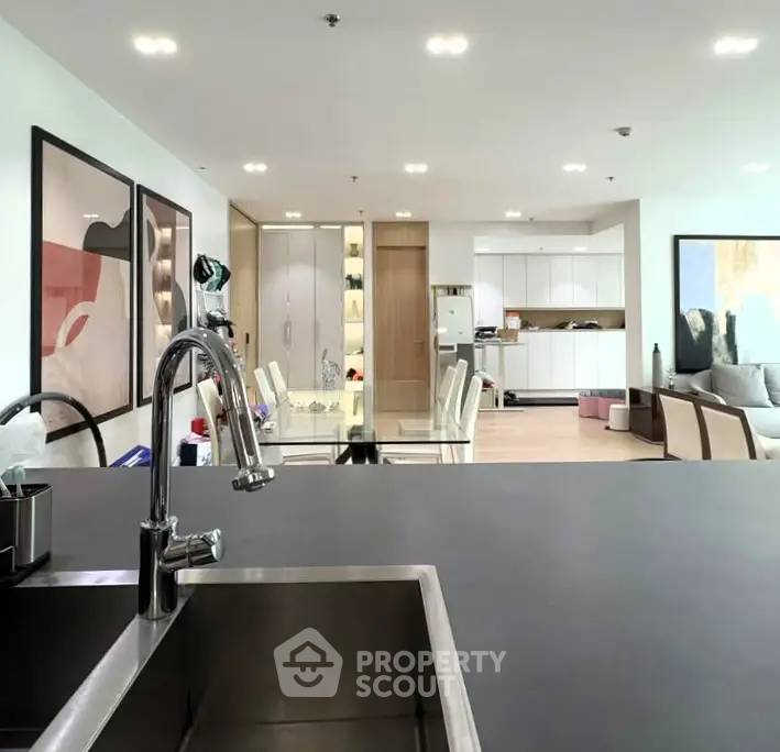 รูป คอนโด 2-ห้องนอน ที่ เดอะ รอยัล ศาลาแดง คอนโดมิเนียม ใกล้ MRT สีลม (ID 2873655) - รูปที่ 8/24