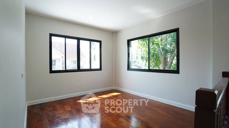 picture 4-BR House in Bang Khu Wiang (ID 2851549) - 8/9