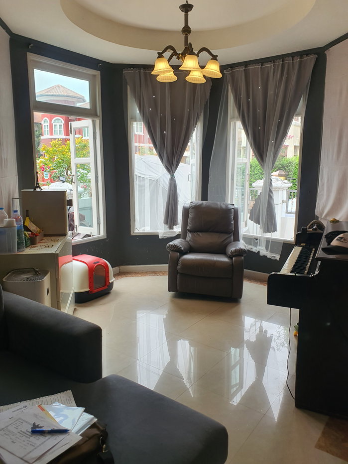 รูป บ้านเดี่ยวสไตล์ยุโรป ฟีลรีสอร์ท ใจกลางธัญบุรี 4 ห้องนอน มีห้องทำงาน เดินทางง่าย ใกล้ห้างใหญ่และทางด่วน เข้าอยู่ได้ทันที พร้อมเฟอร์ครบ! - รูปที่ 9/27