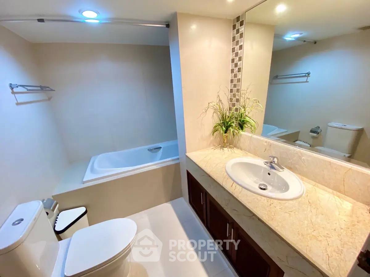 รูป คอนโด 3-ห้องนอน ที่ บ้านสวนเพชร คอนโดมิเนียม ใกล้ BTS พร้อมพงษ์ (ID 2874049) - รูปที่ 7/13