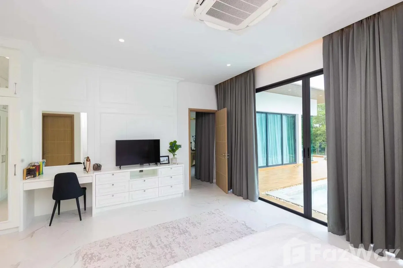 picture River view , 3 Bedroom + 1 bedrooms 4 Bathrooms 1916283 - 13/16
